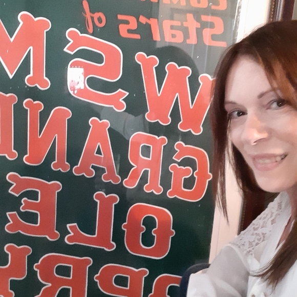 Meet your Posher, Meg - Picture 13 of 13